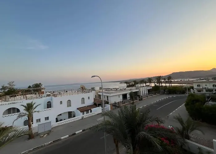 Sea View Cliff *